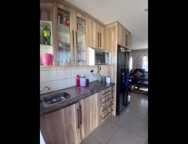 3 BEDROOM HOUSE FOR SALE IN PROTEA GLEN